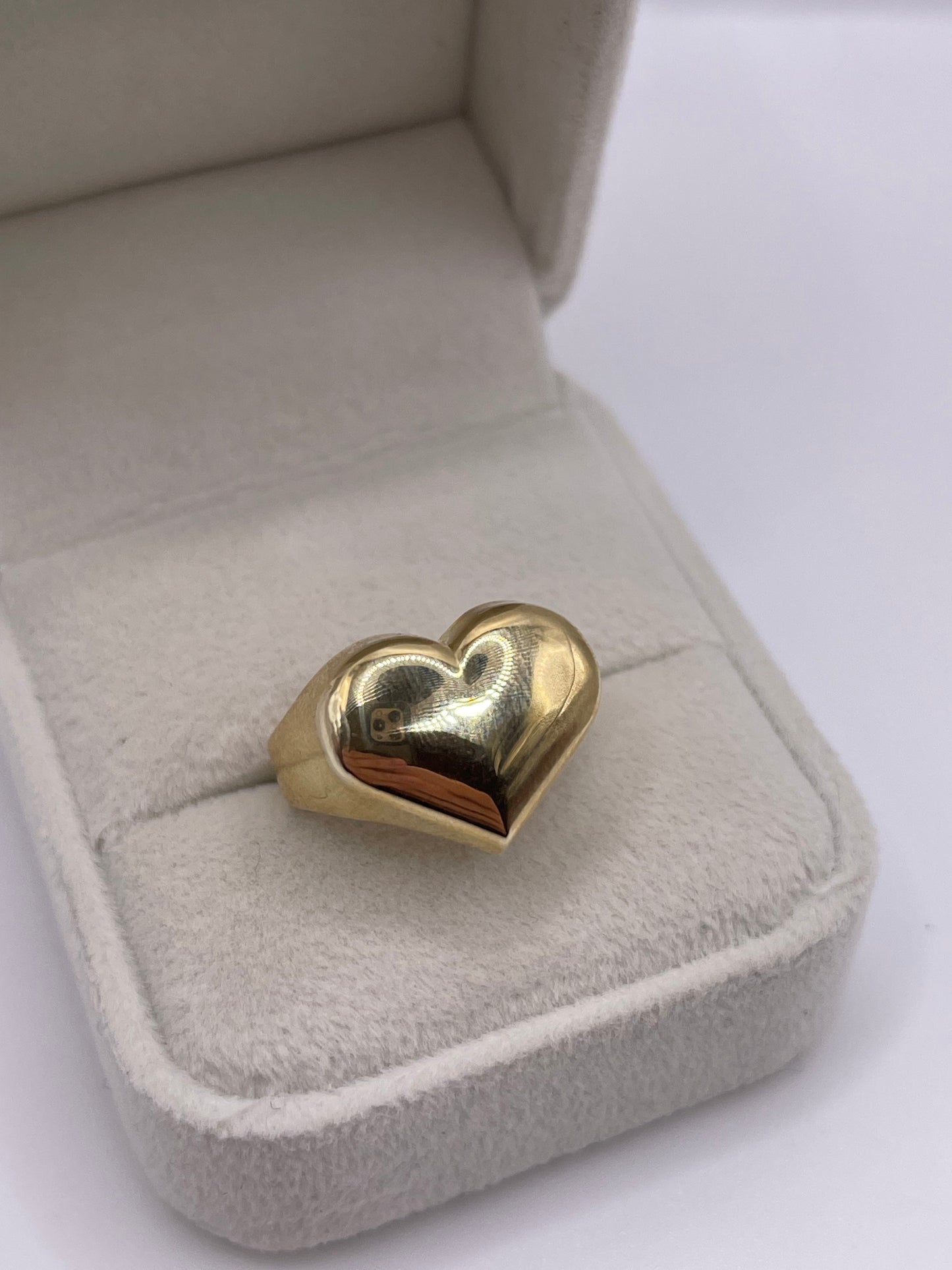 9ct gold heart ring