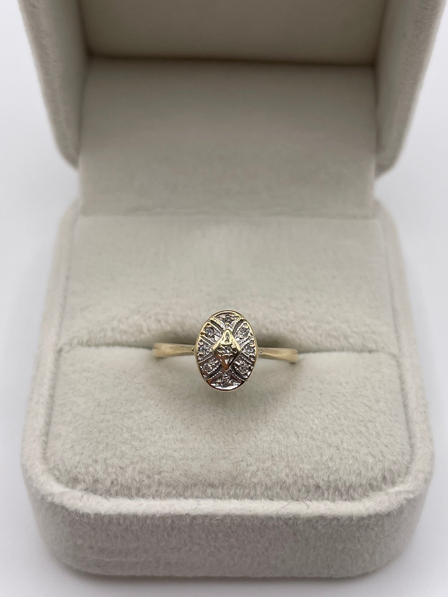 9ct gold diamond ring