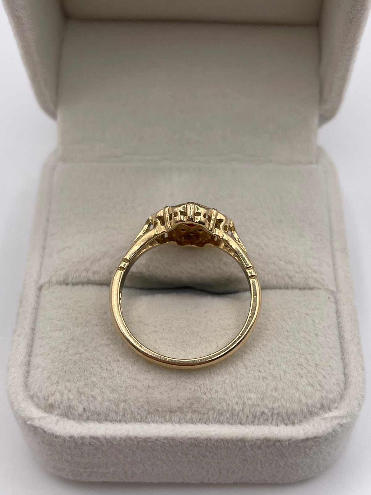 14ct gold ruby and diamond ring