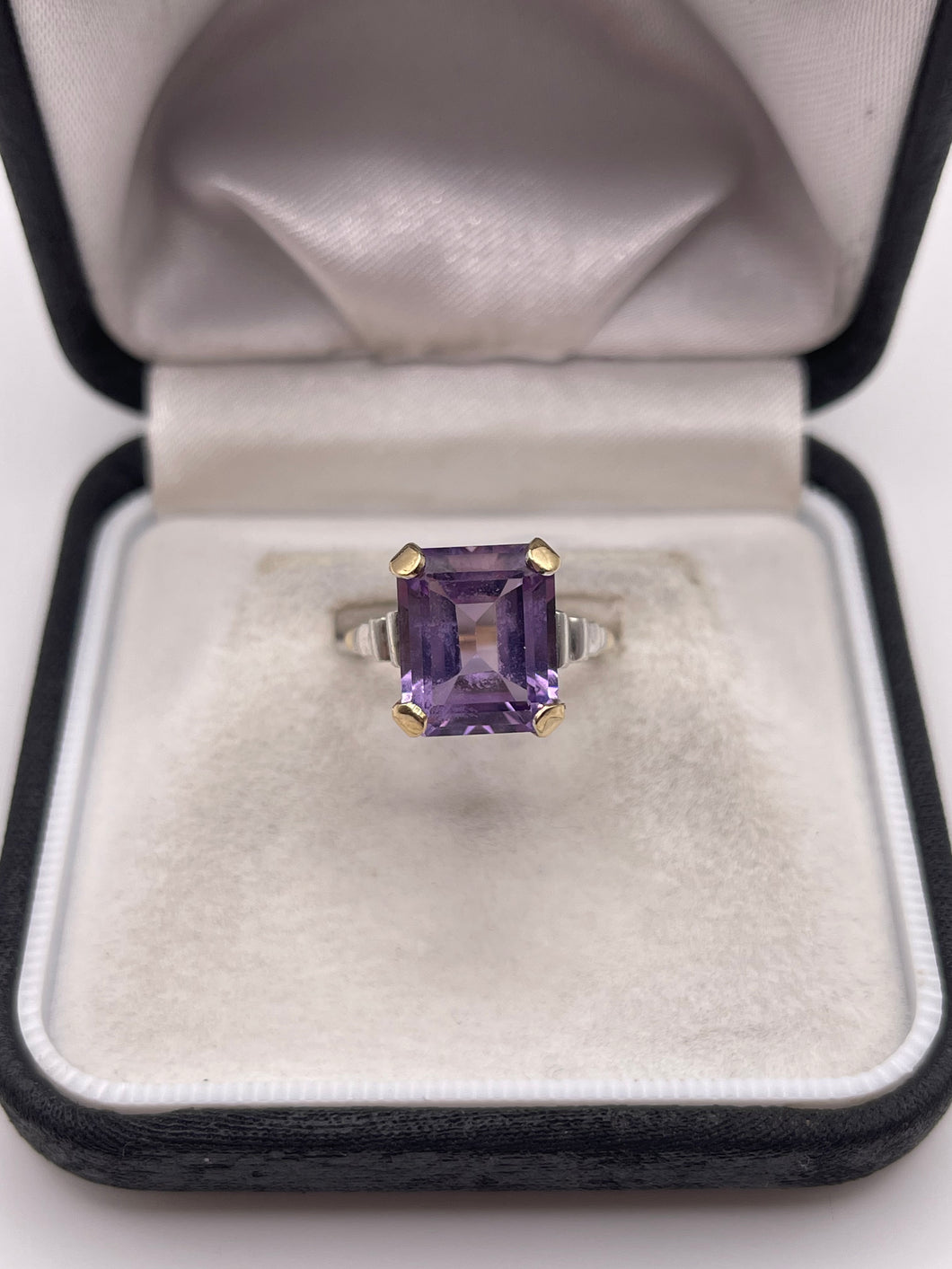 9ct gold amethyst ring