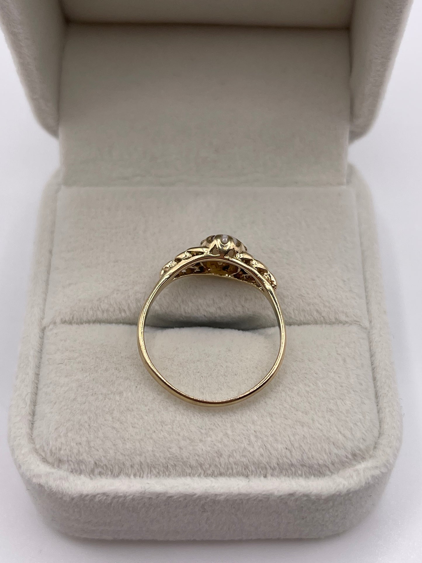 9ct gold opal ring