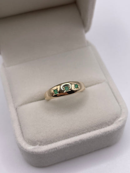 9ct gold emerald gypsy ring