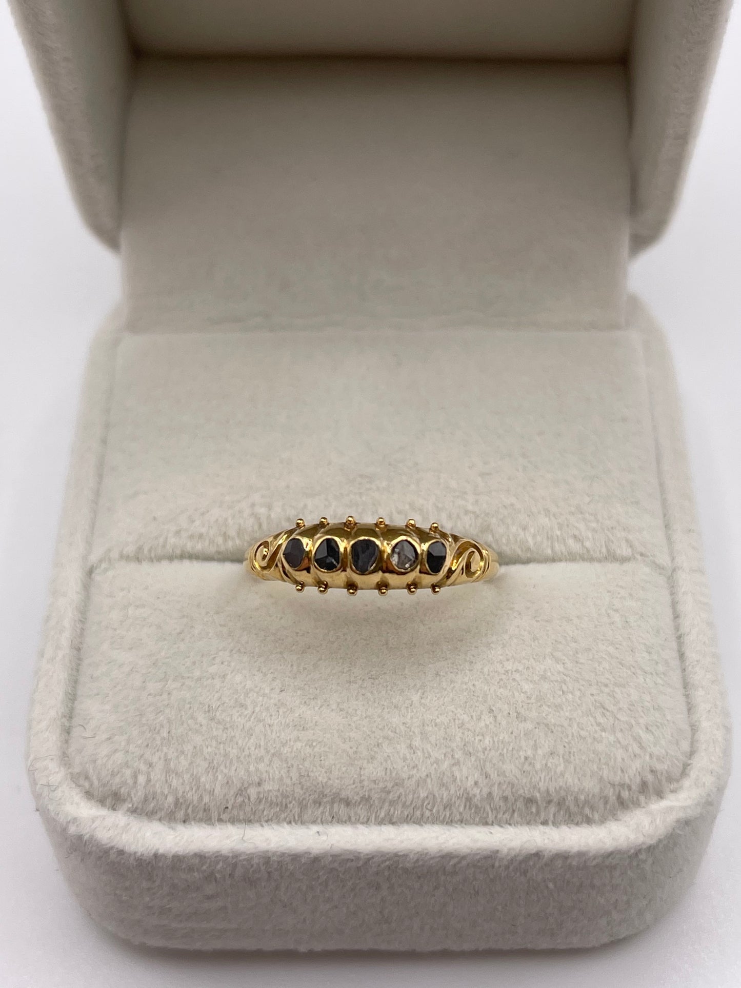 18ct gold rough cut diamond ring