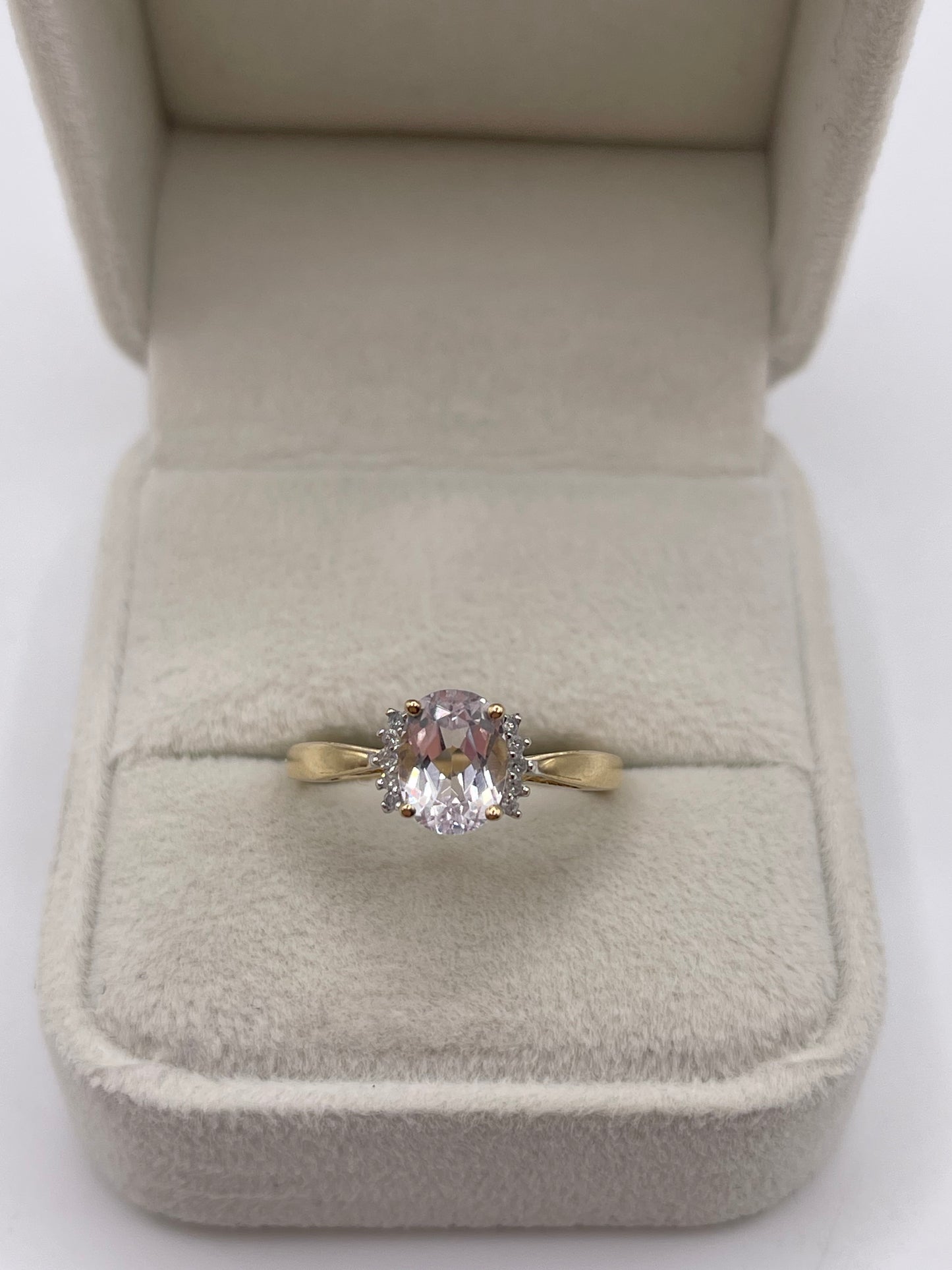 9ct gold kunzite and diamond ring