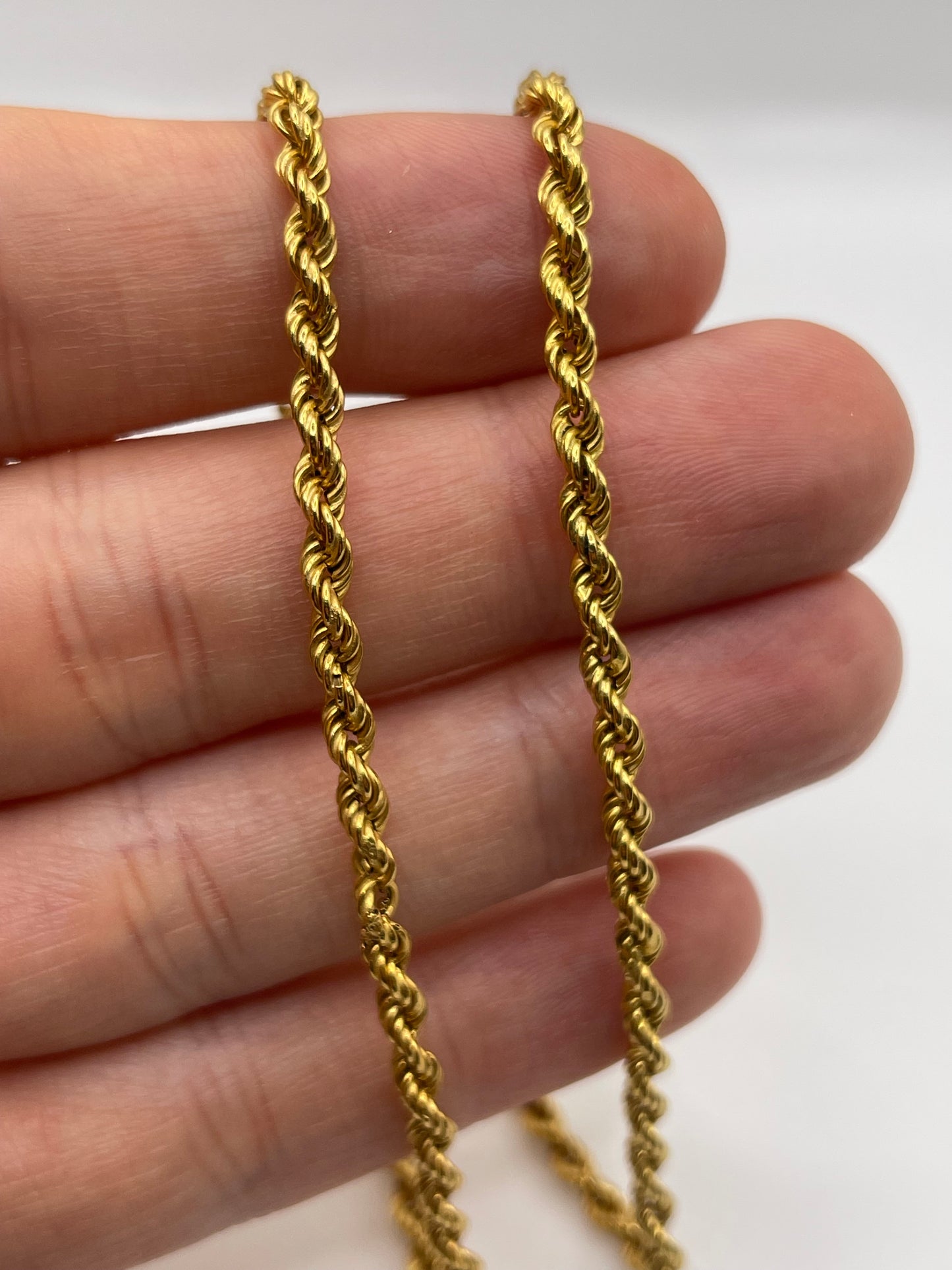 9ct gold chain 484