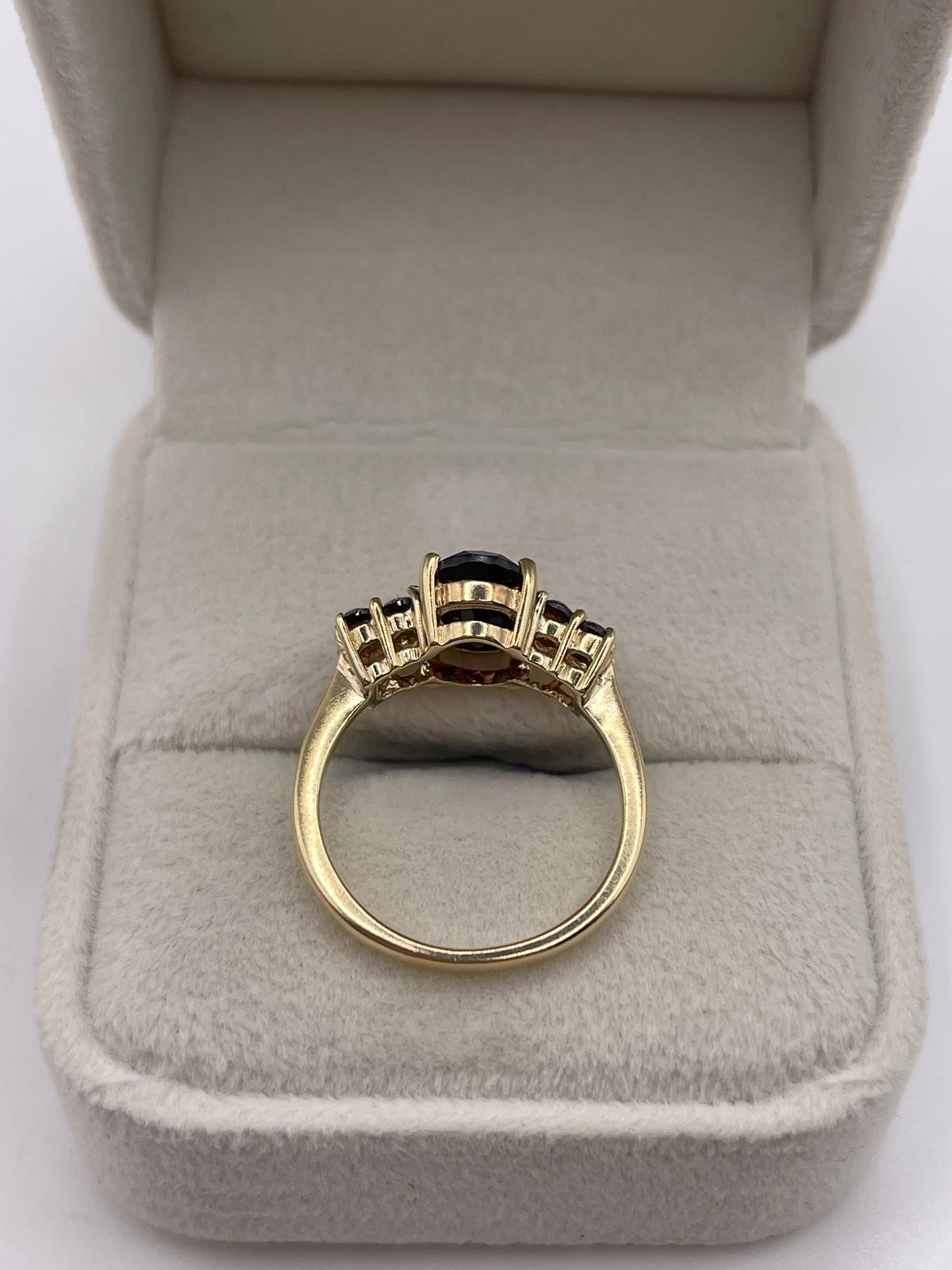 9ct gokd garnet cluster ring
