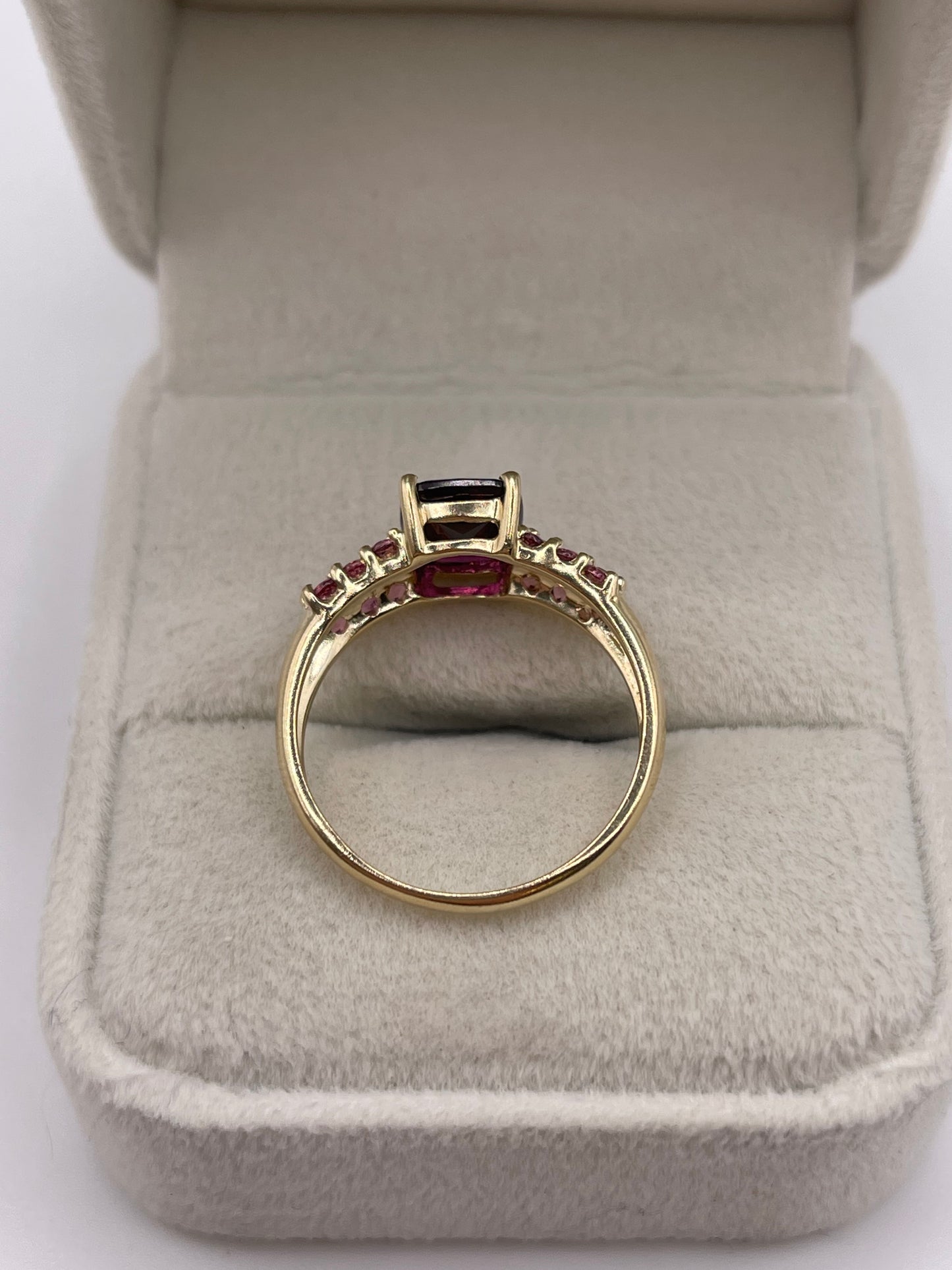 9ct gold garnet and tourmaline ring