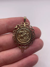 Load image into Gallery viewer, 9ct gold St George medallion pendant
