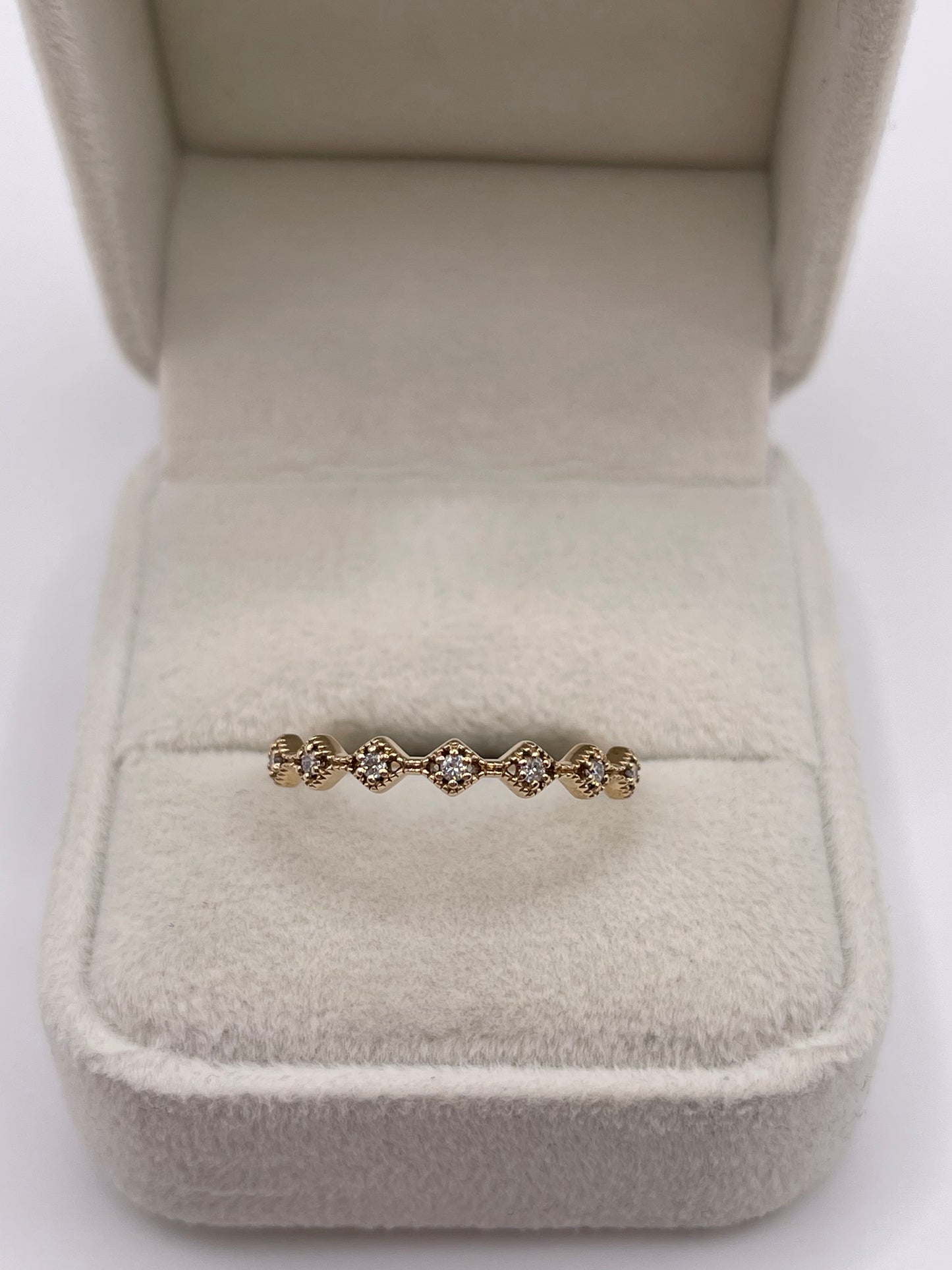 9ct gold diamond ring