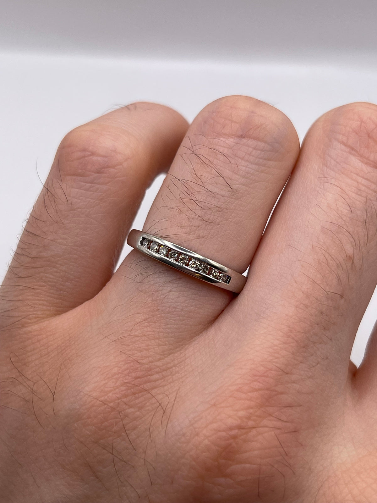 9ct white gold diamond ring