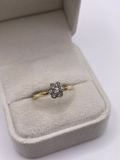 18ct gold diamond cluster ring