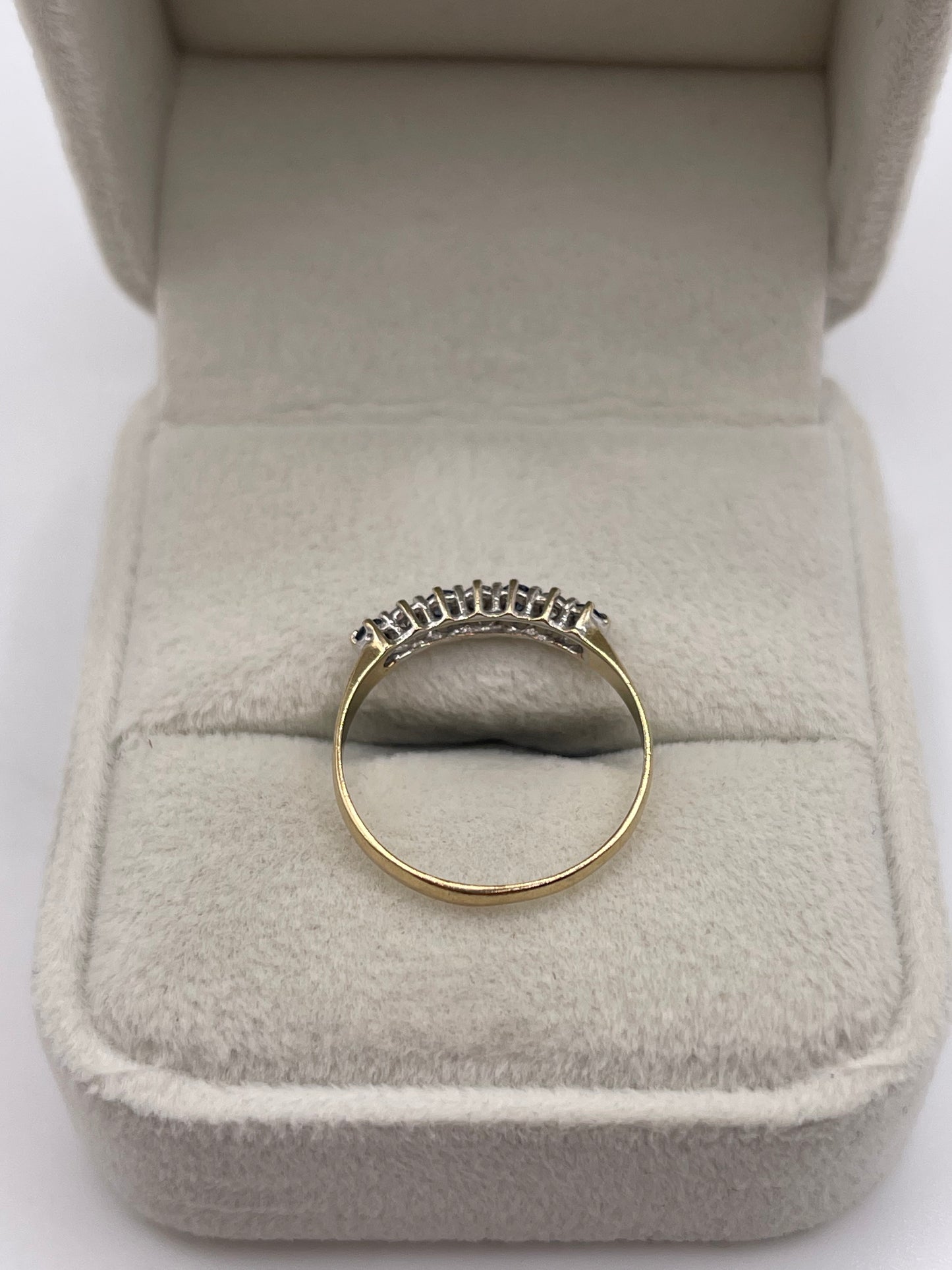 9ct gold sapphire and diamond ring