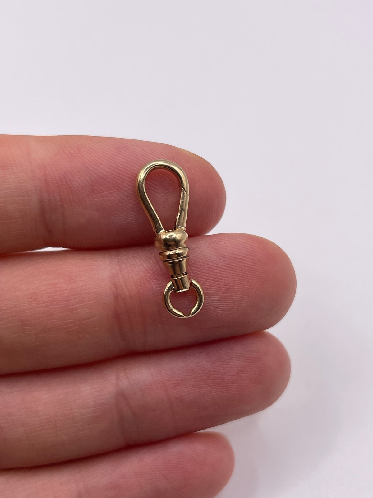 9ct gold dog clip 8