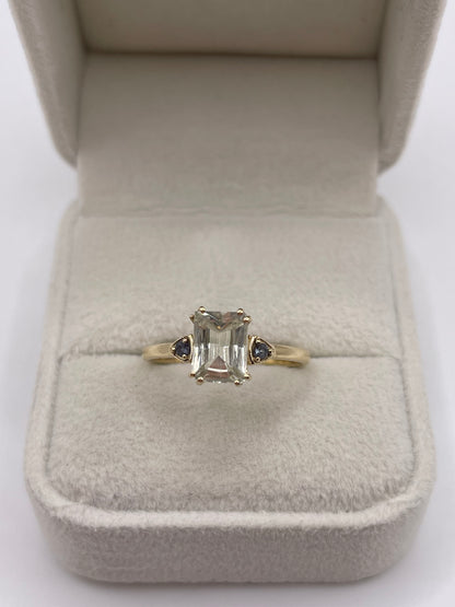 9ct gold quartz and sapphire ring