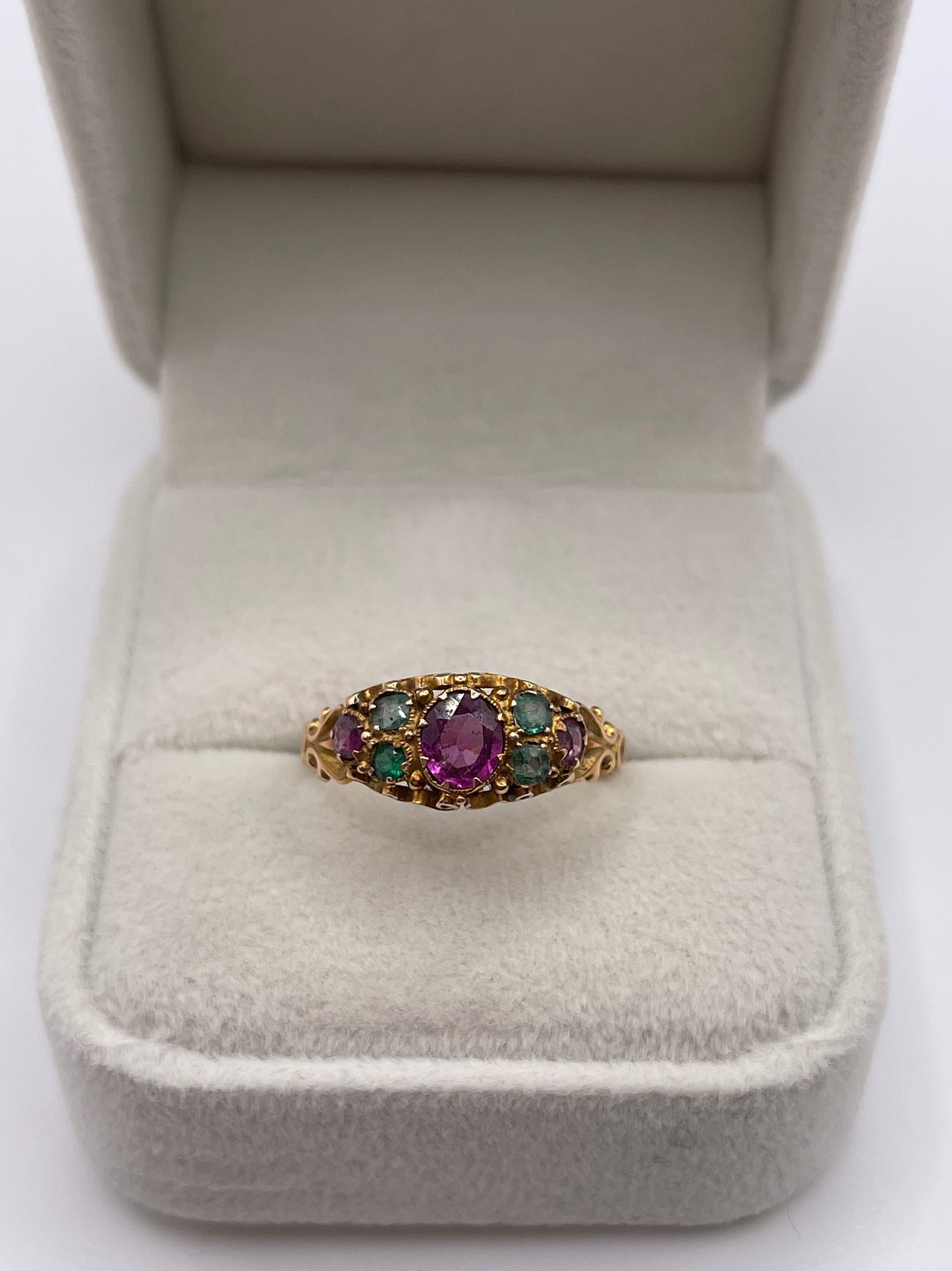 Antique 15ct gold garnet and emerald ring