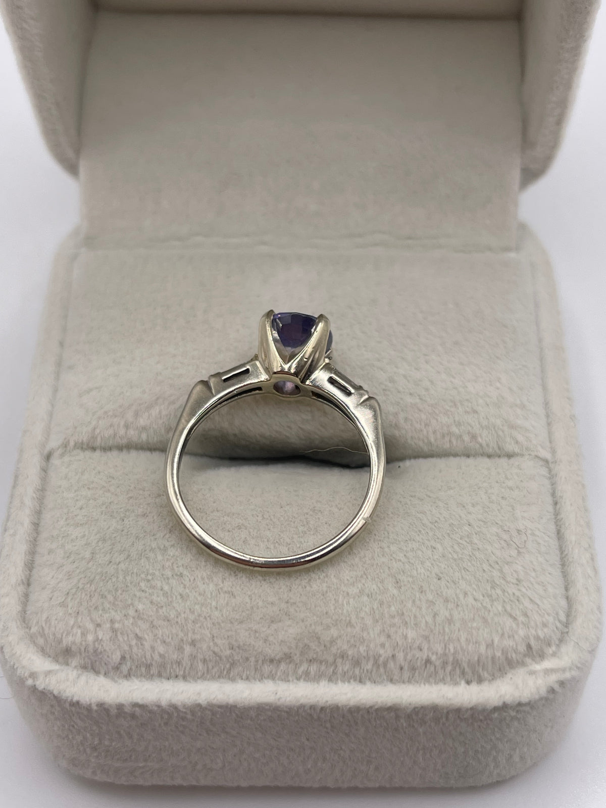 14ct white gold sapphire and diamond ring