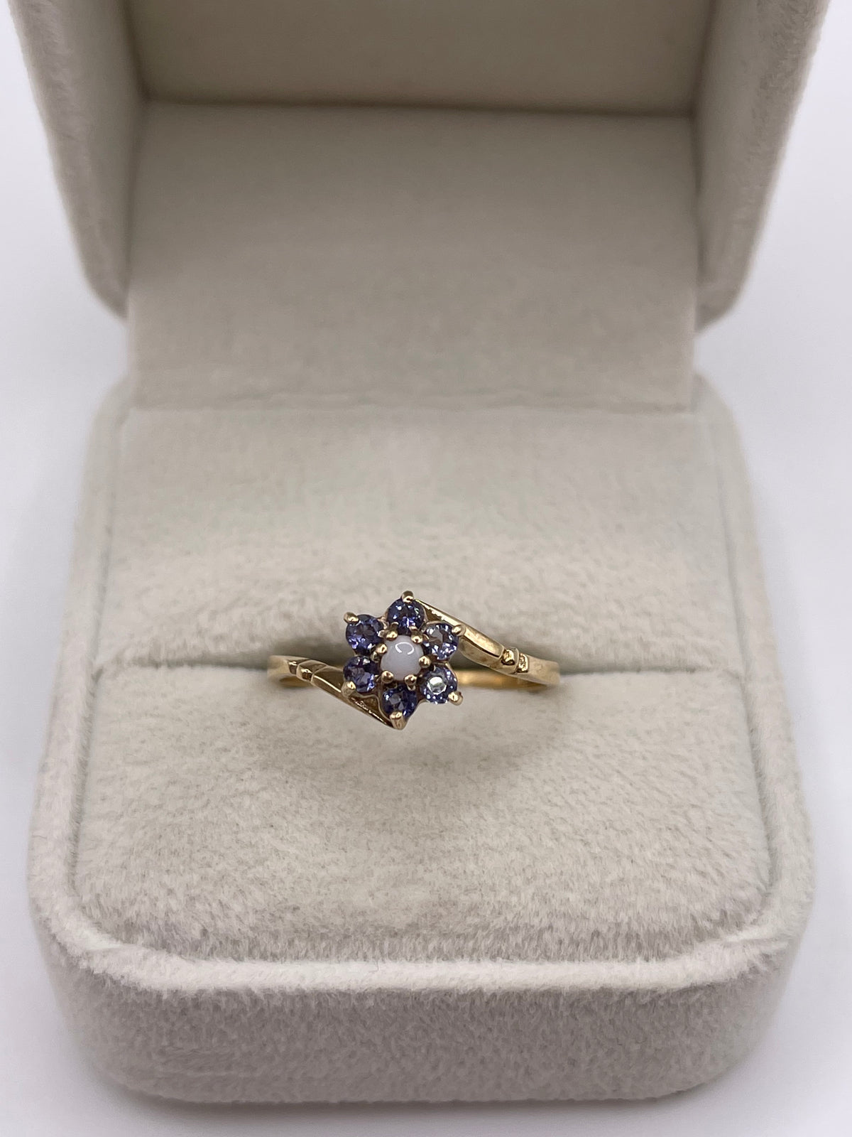 9ct gold opal and tanzanite ring