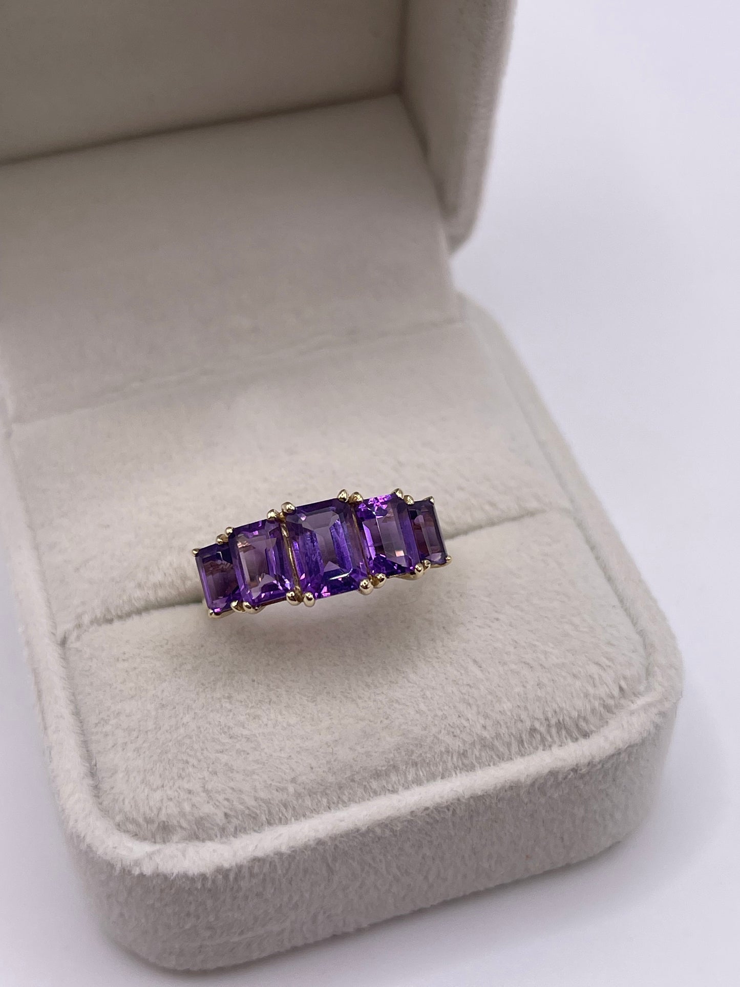 9ct gold amethyst ring