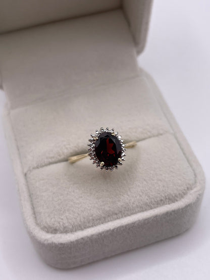 9ct gold garnet and diamond ring