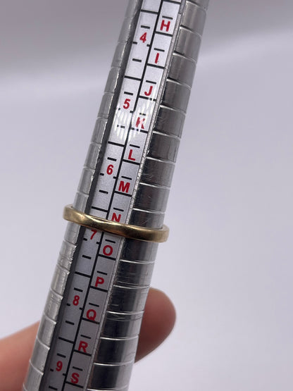 9ct gold quartz ring