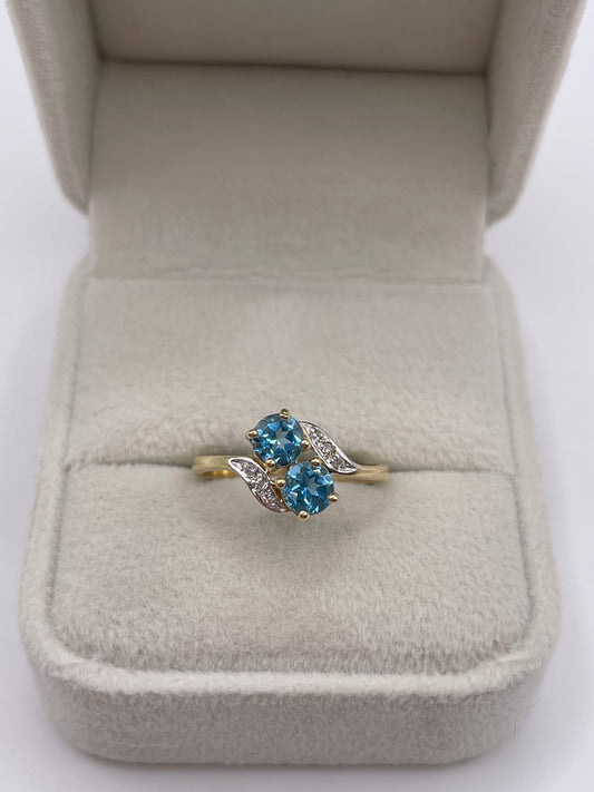 9ct gold topaz and diamond ring