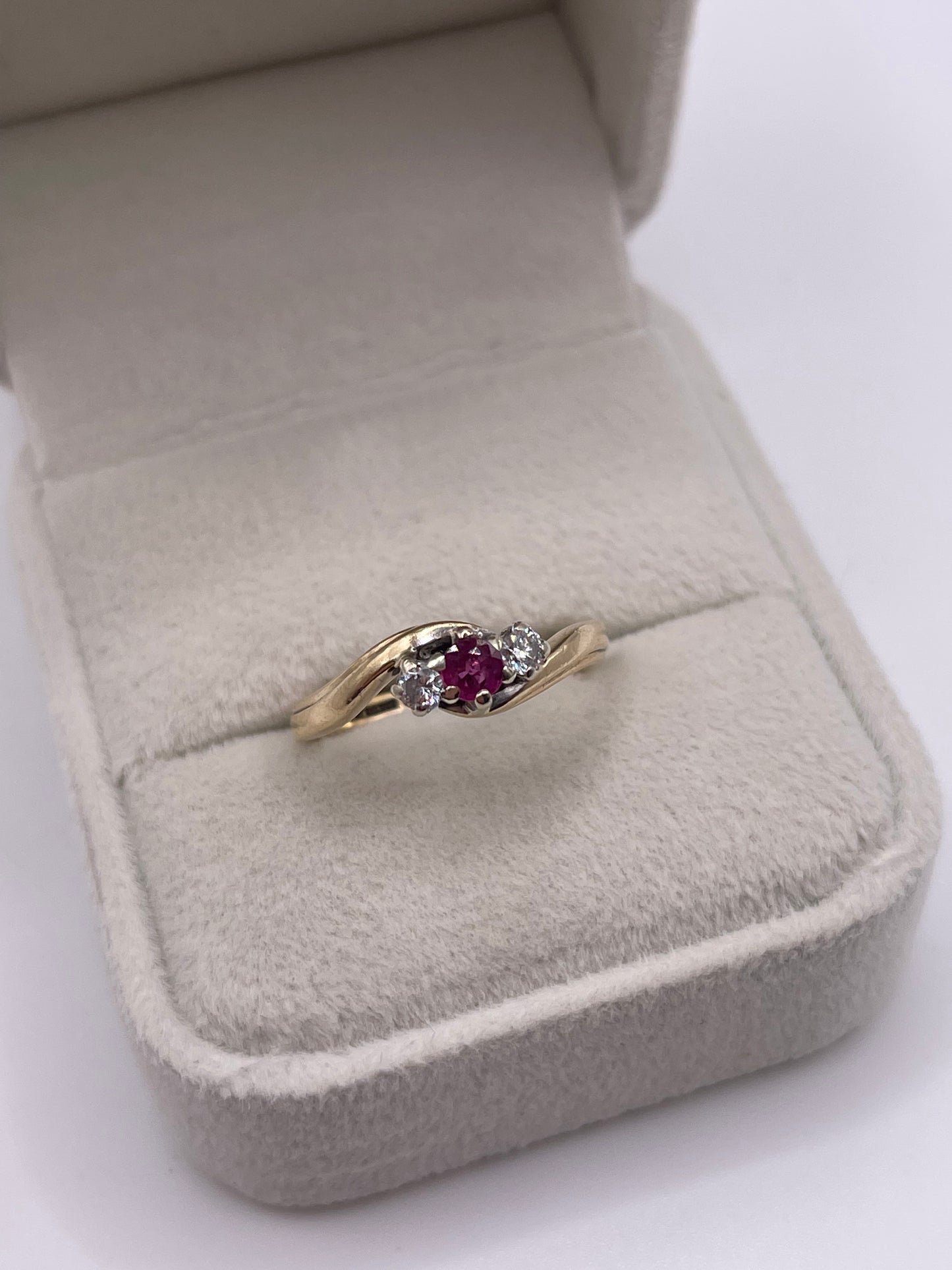 9ct gold ruby and diamond ring