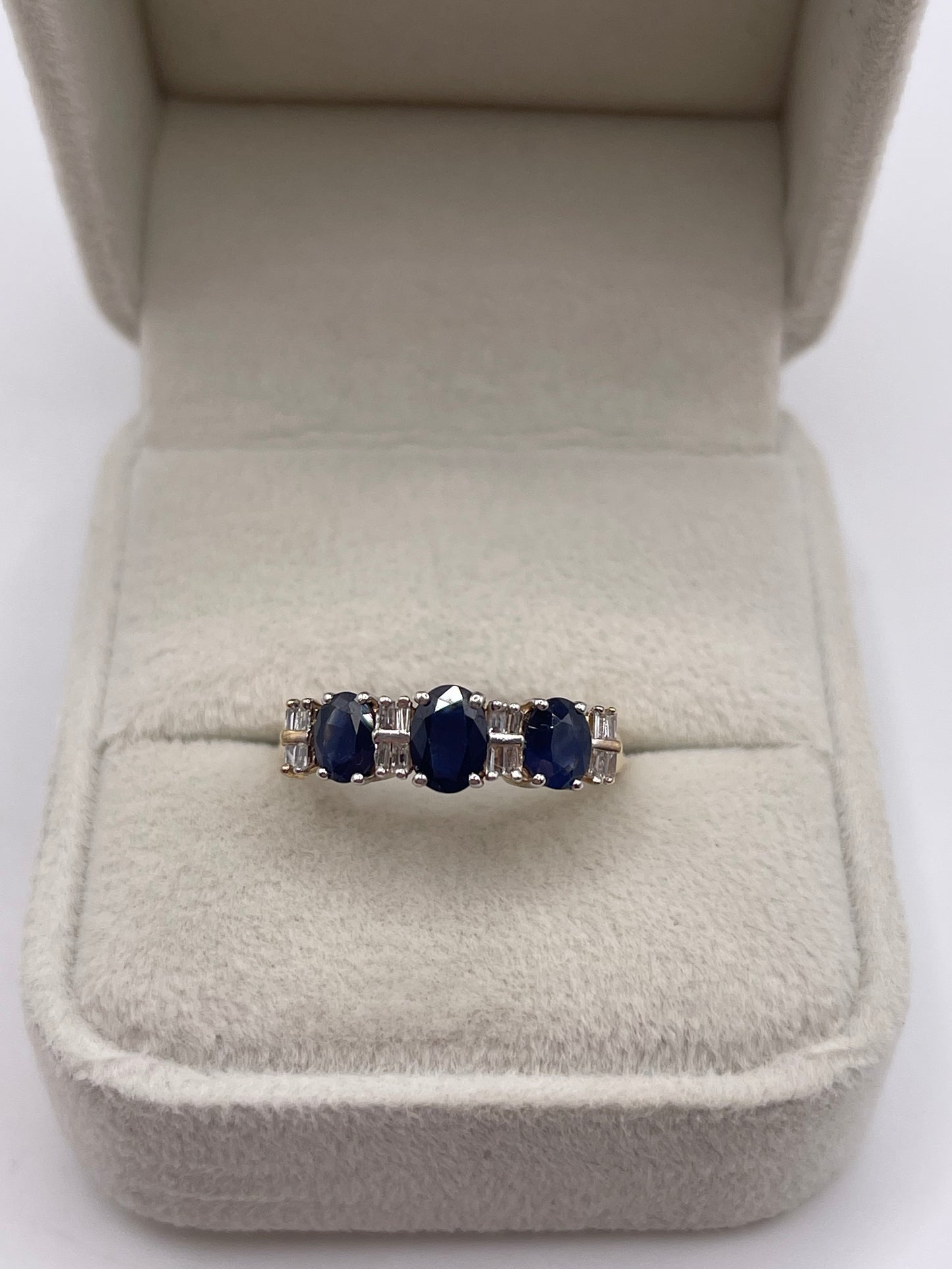 9ct gold sapphire and diamond ring