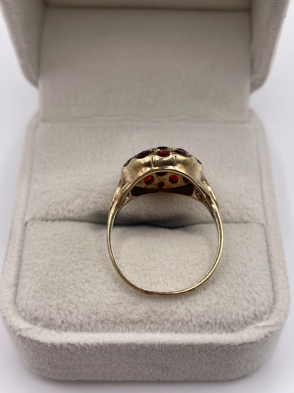 9ct gold garnet cluster ring