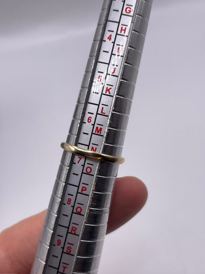 9ct gold quartz and diamond ring