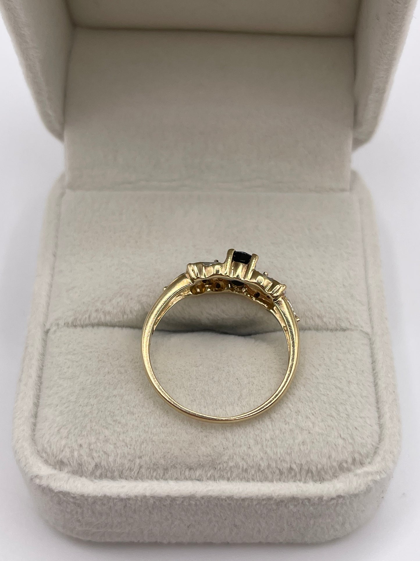 9ct gold sapphire and diamond ring