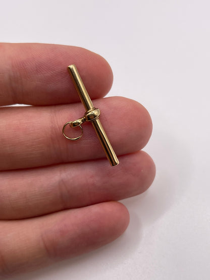 9ct gold t bar pendant