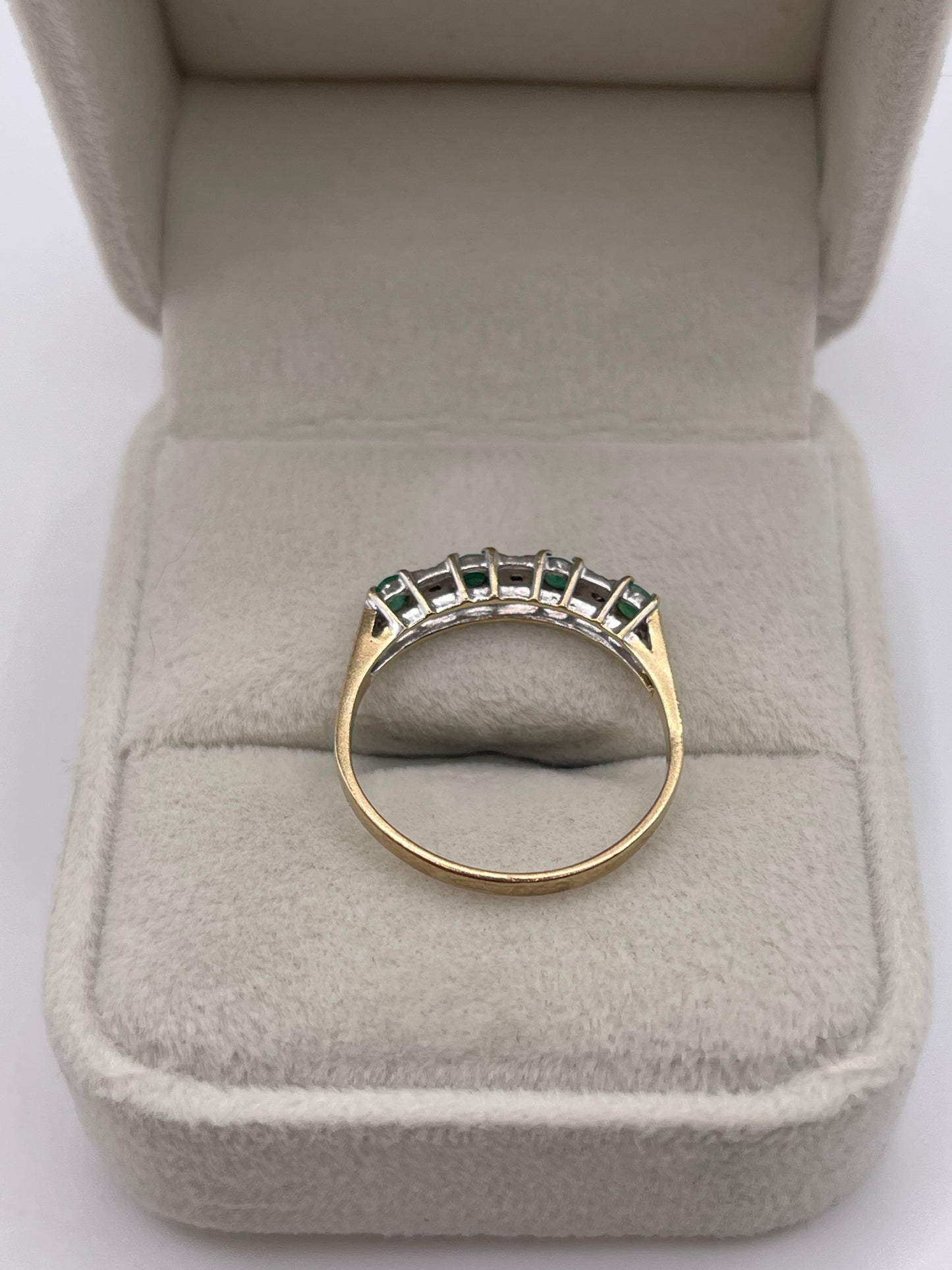 9ct gold emerald and diamond ring