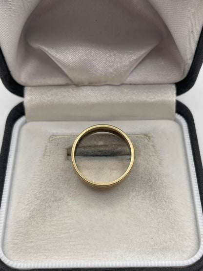 9ct gold engraved band
