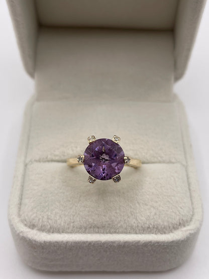 9ct gold amethyst and diamond ring