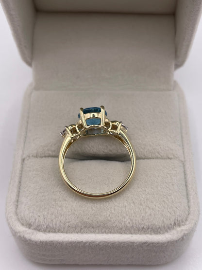 9ct gold topaz and diamond ring