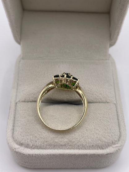 9ct gold diopside and diamond ring