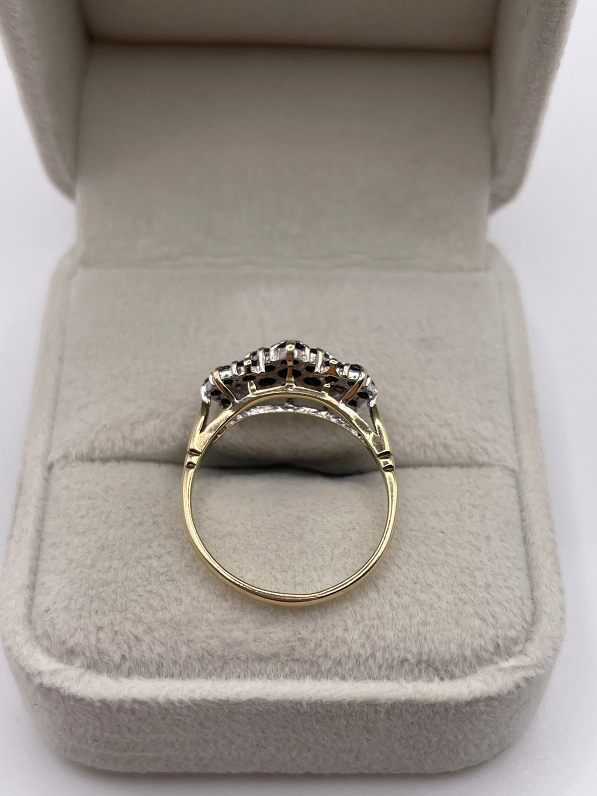 9ct gold sapphire and diamond ring