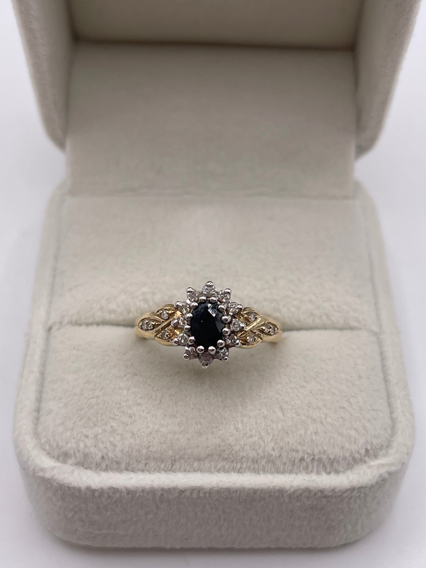 9ct gold sapphire and diamond ring