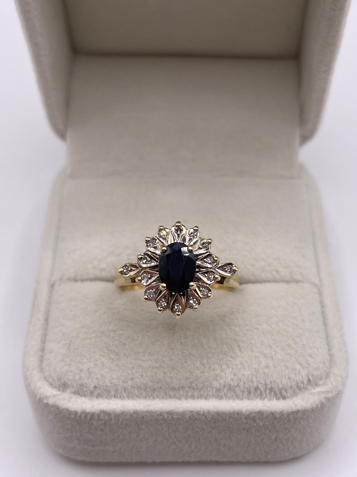 9ct gold sapphire and diamond ring