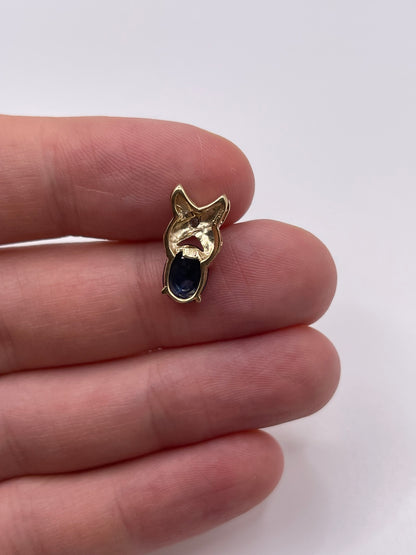 9ct gold cabochon sapphire and diamond pendant
