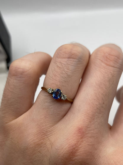 9ct gold sapphire and diamond ring