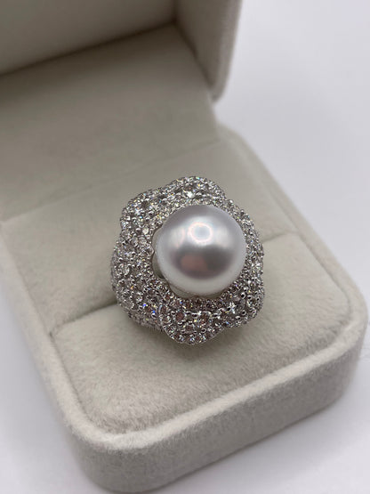 18ct white gold pearl and 2.75ct diamond ring