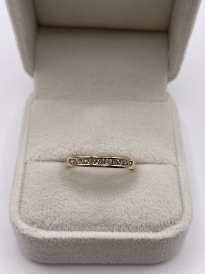 9ct gokd diamond ring