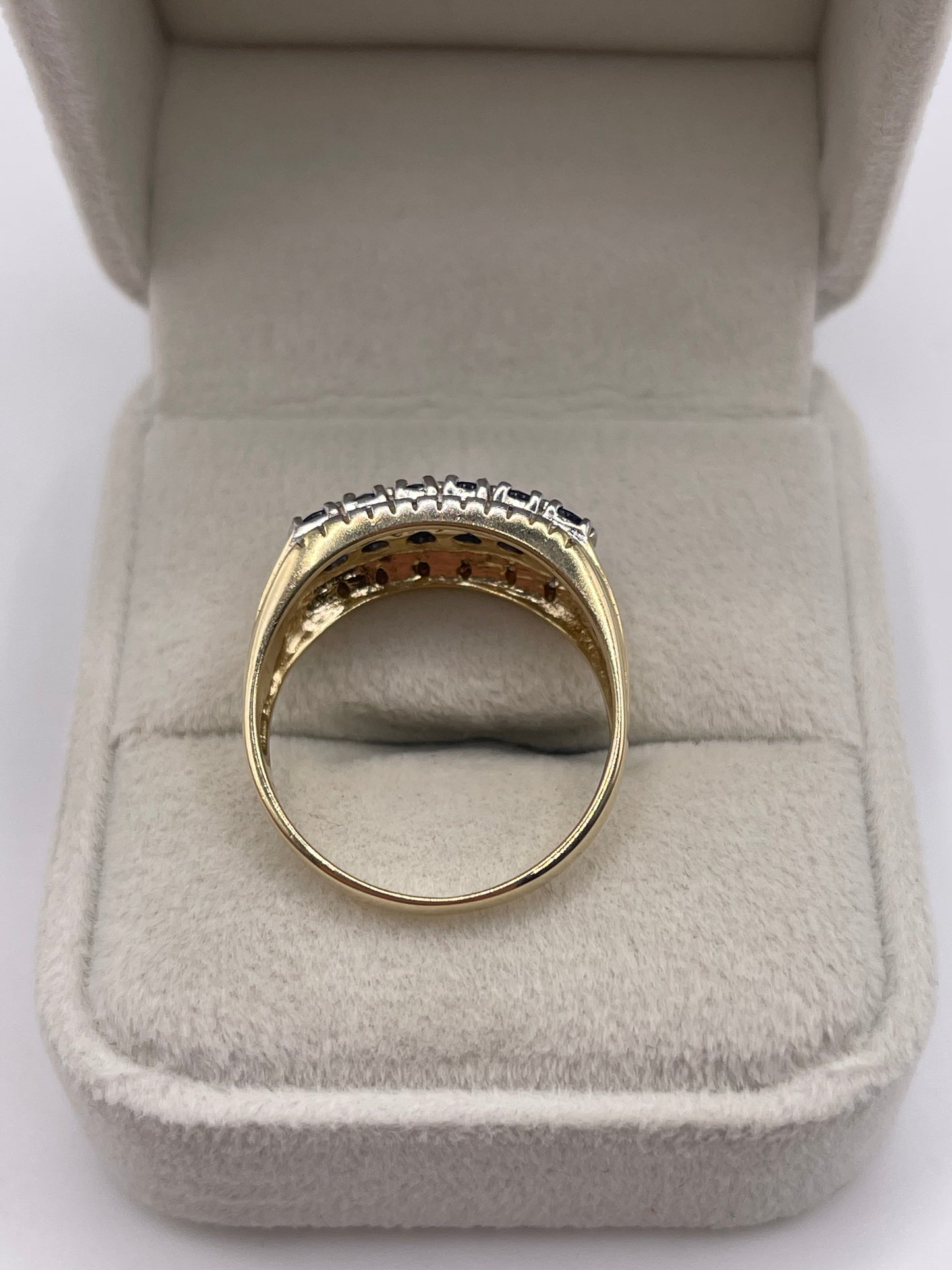 9ct gold sapphire and diamond ring