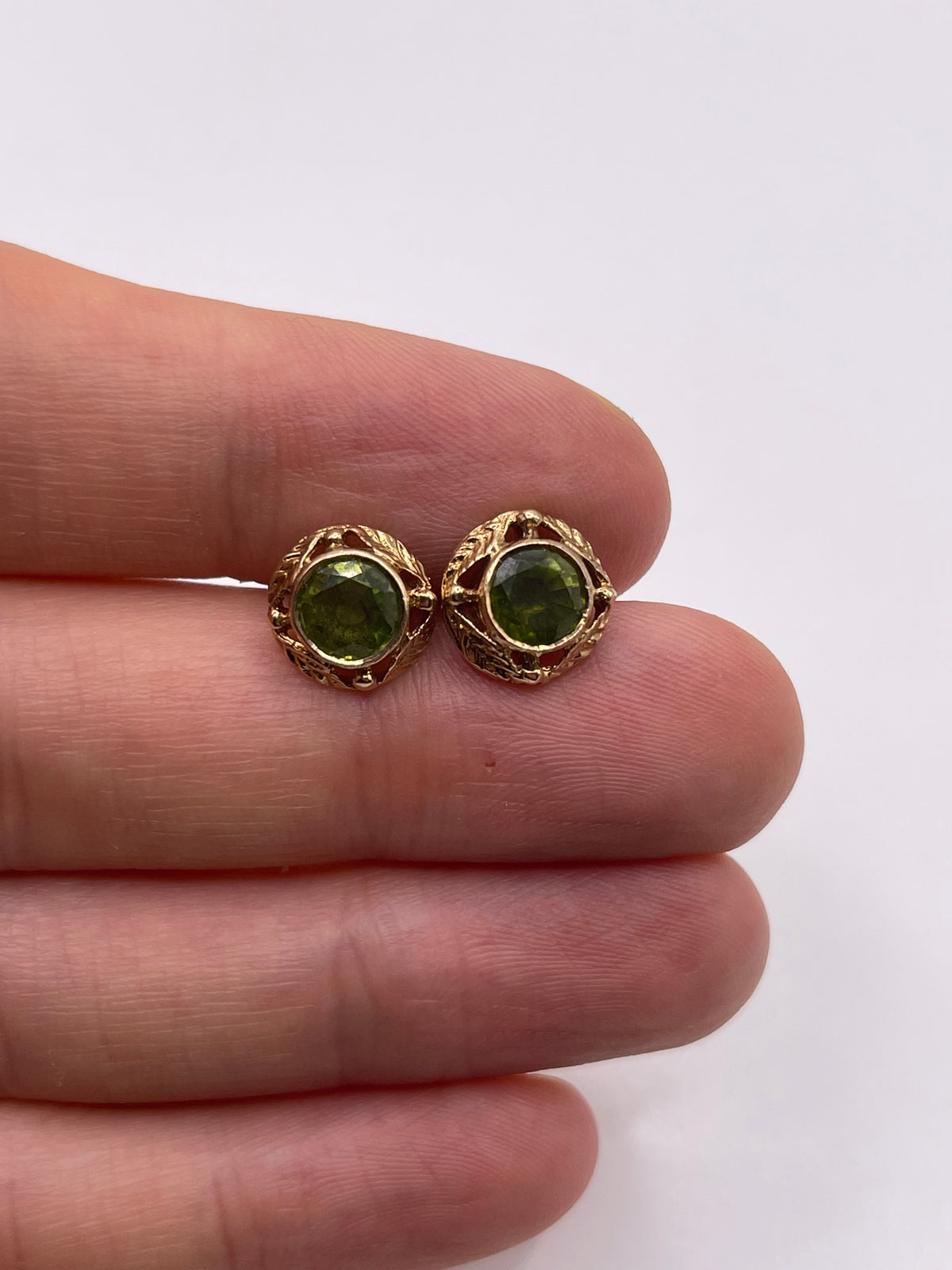 9ct gold quartz earrings