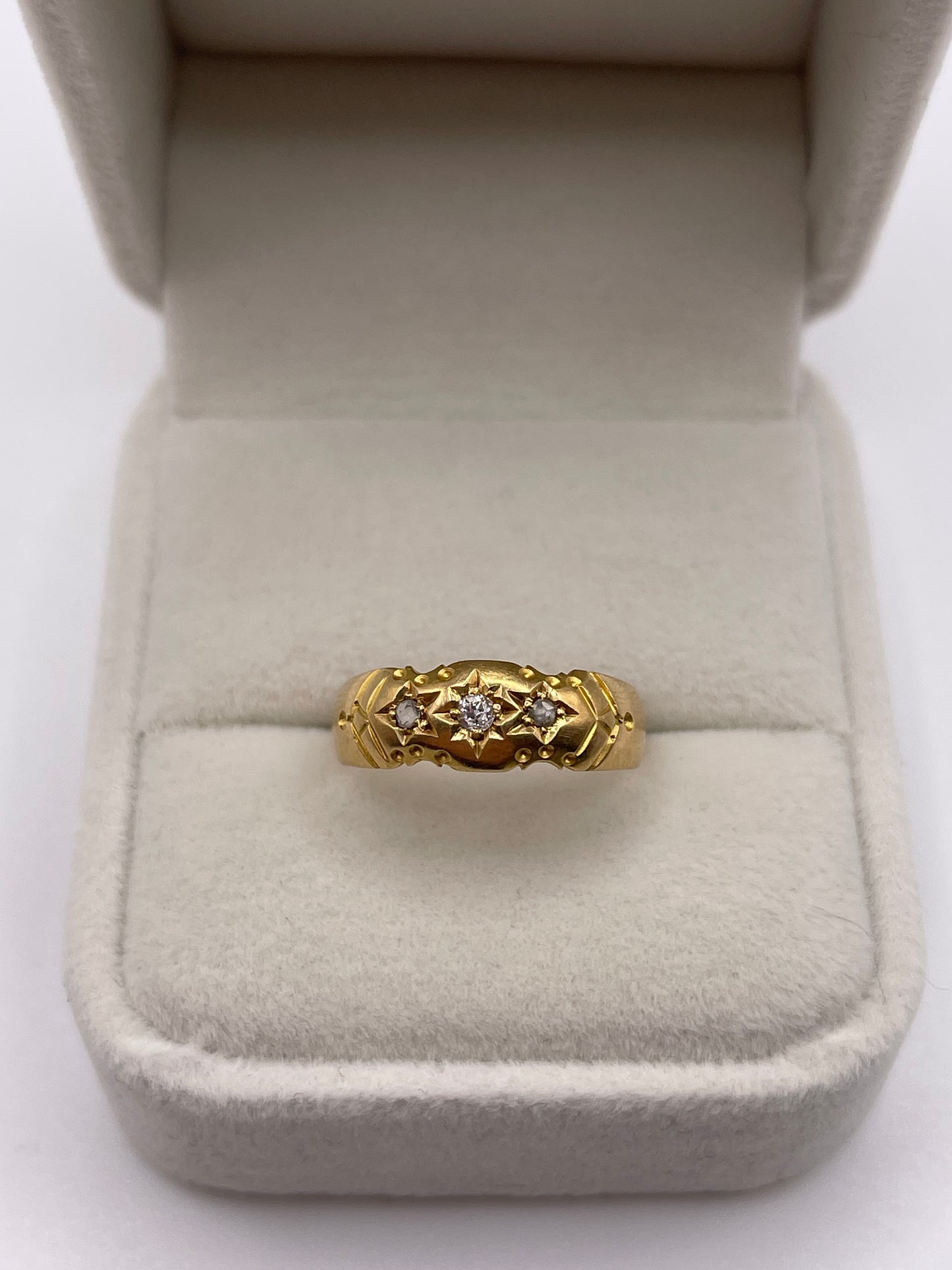 Antique 18ct gold one cut diamond ring