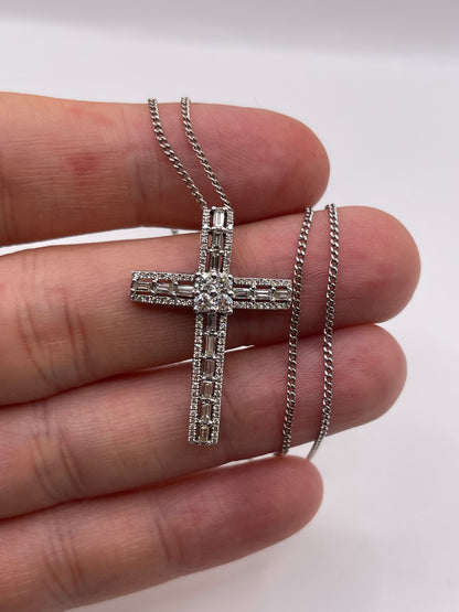 18ct gold diamond cross pendant
