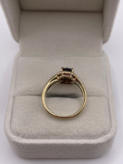 9ct gold garnet ring