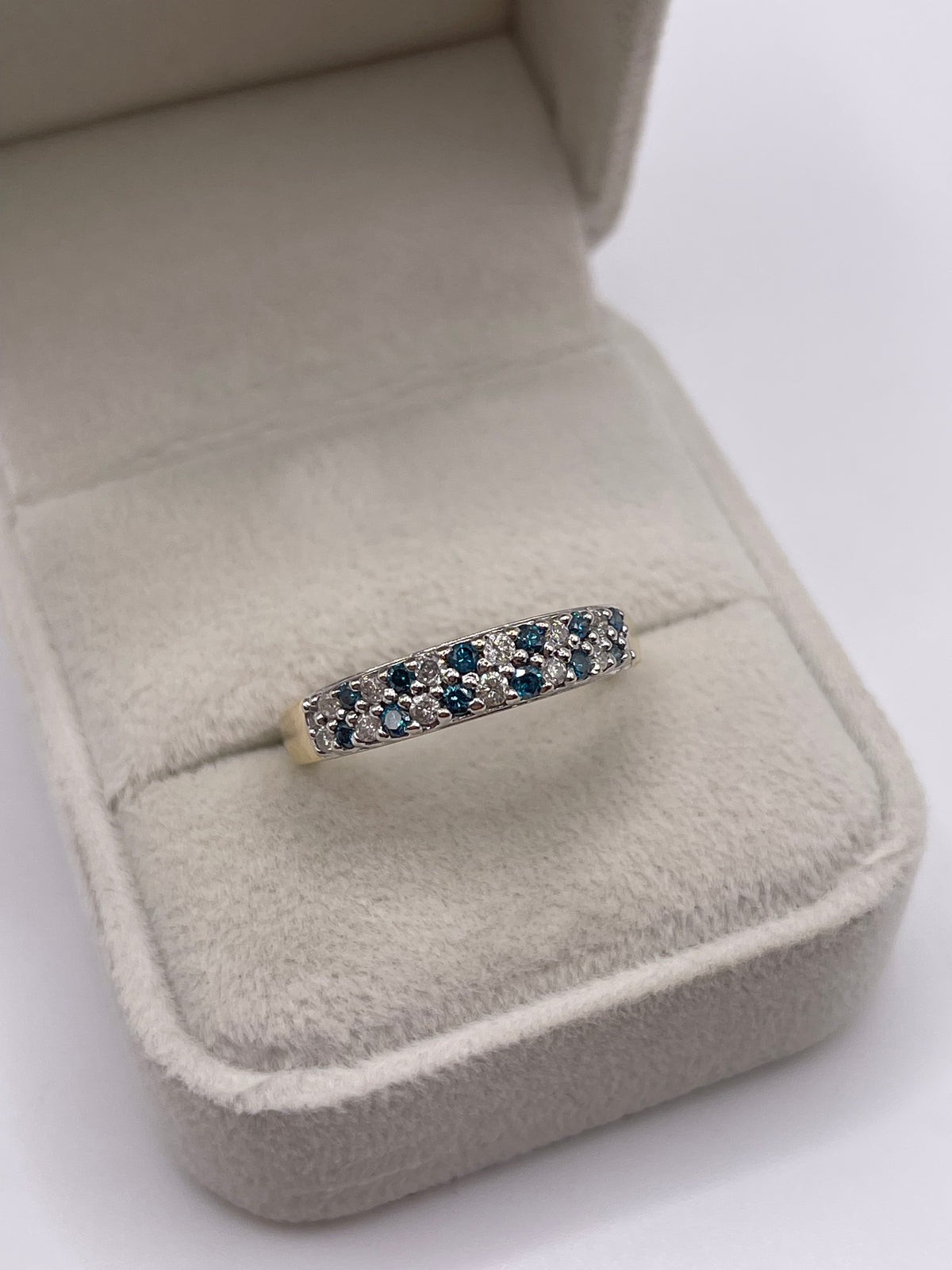 9ct gold diamond cluster ring