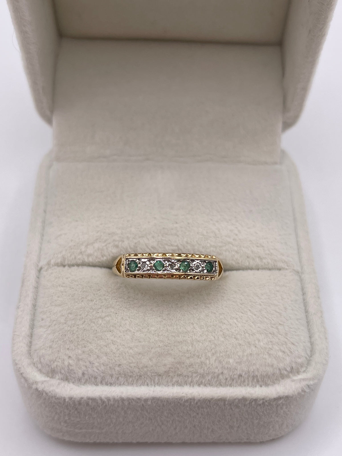 9ct gold emerald and diamond ring